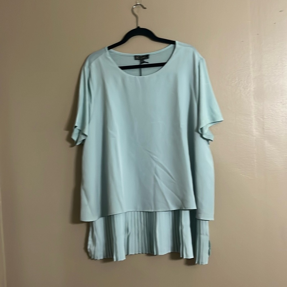 DG2 Diane Gilman Top Sz 3X Feminine Pleats Layering Piece Side Slit Slimming